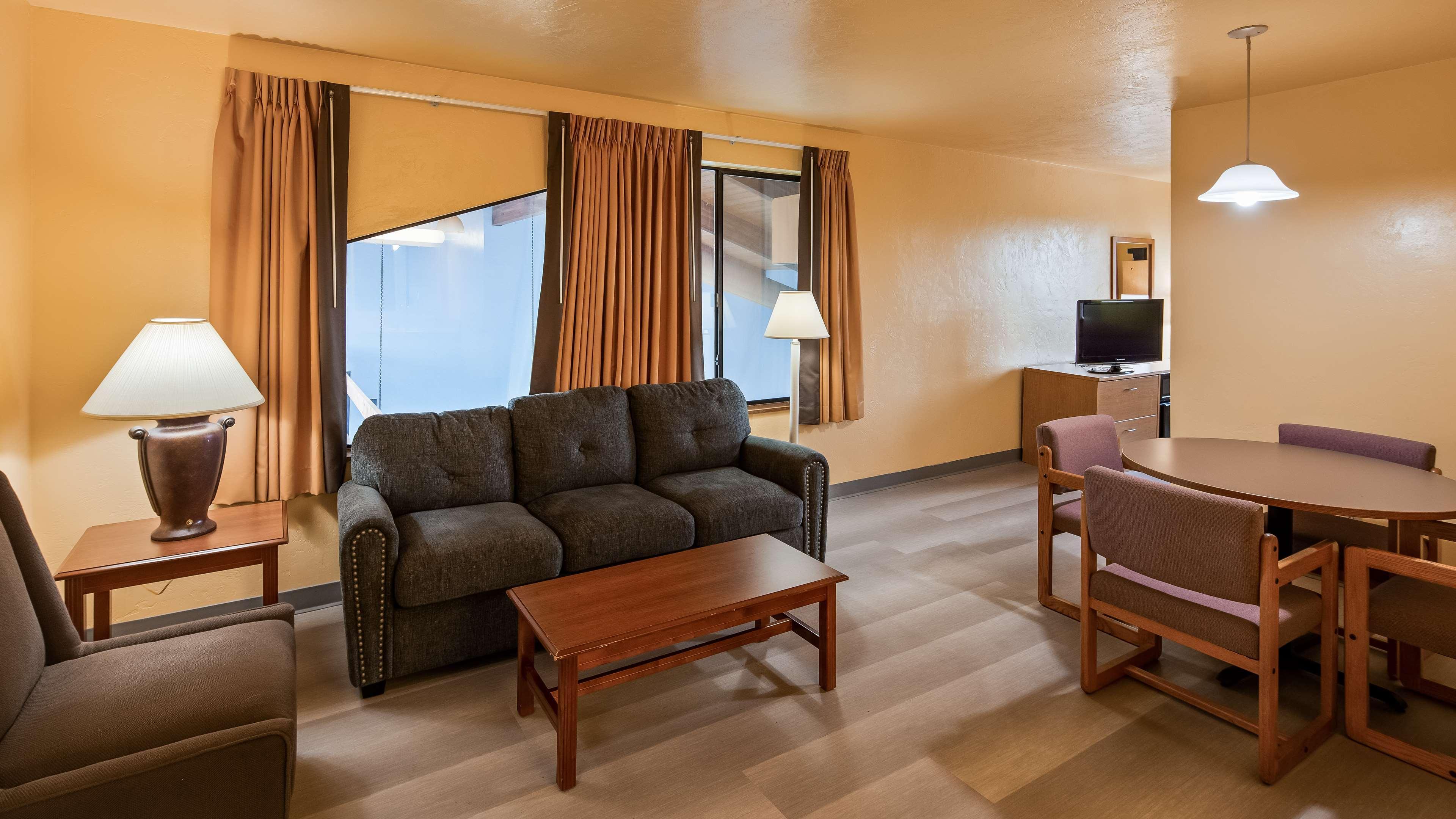 Surestay Hotel By Best Western Элленсберг Экстерьер фото