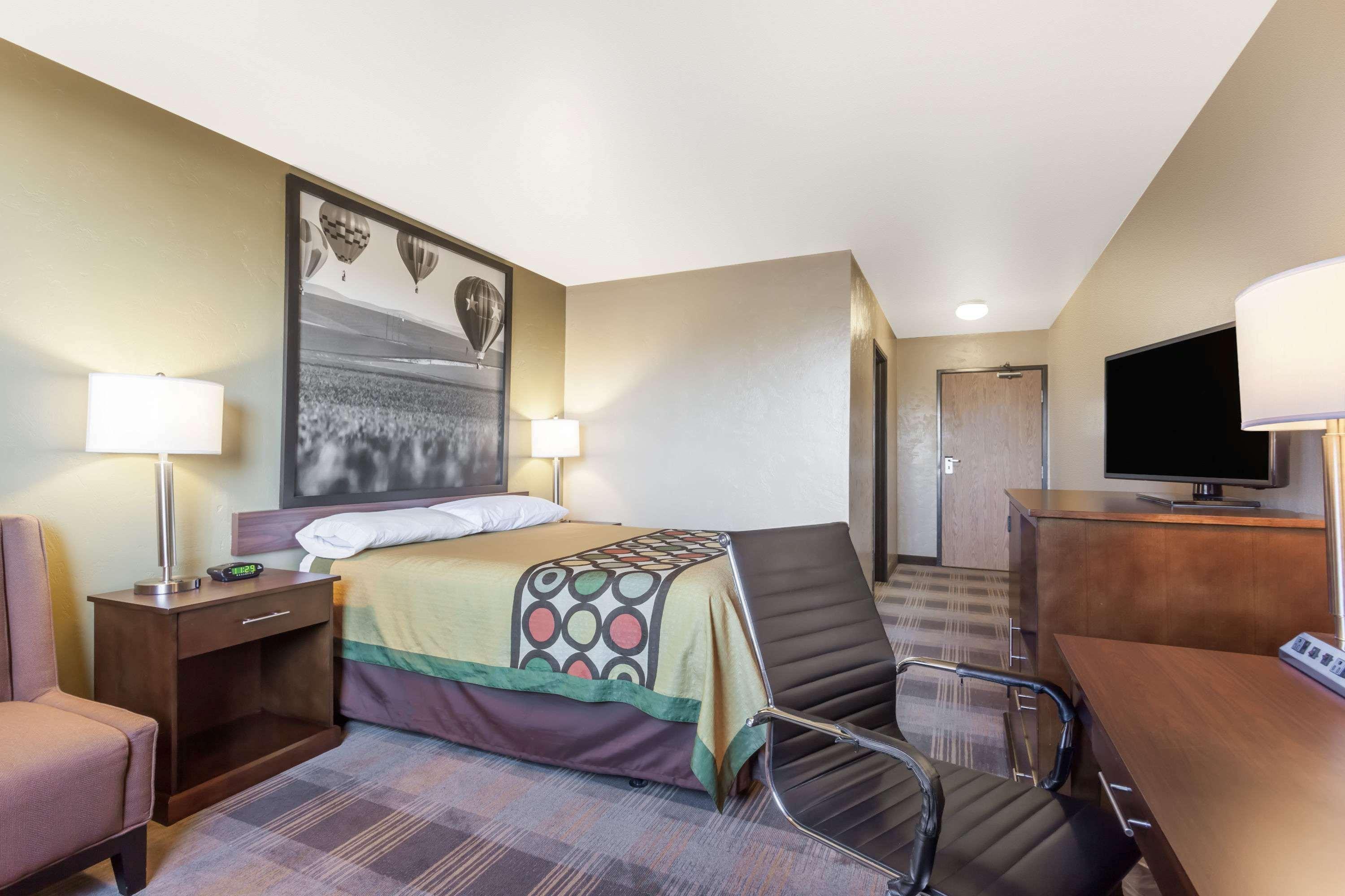 Surestay Hotel By Best Western Элленсберг Экстерьер фото