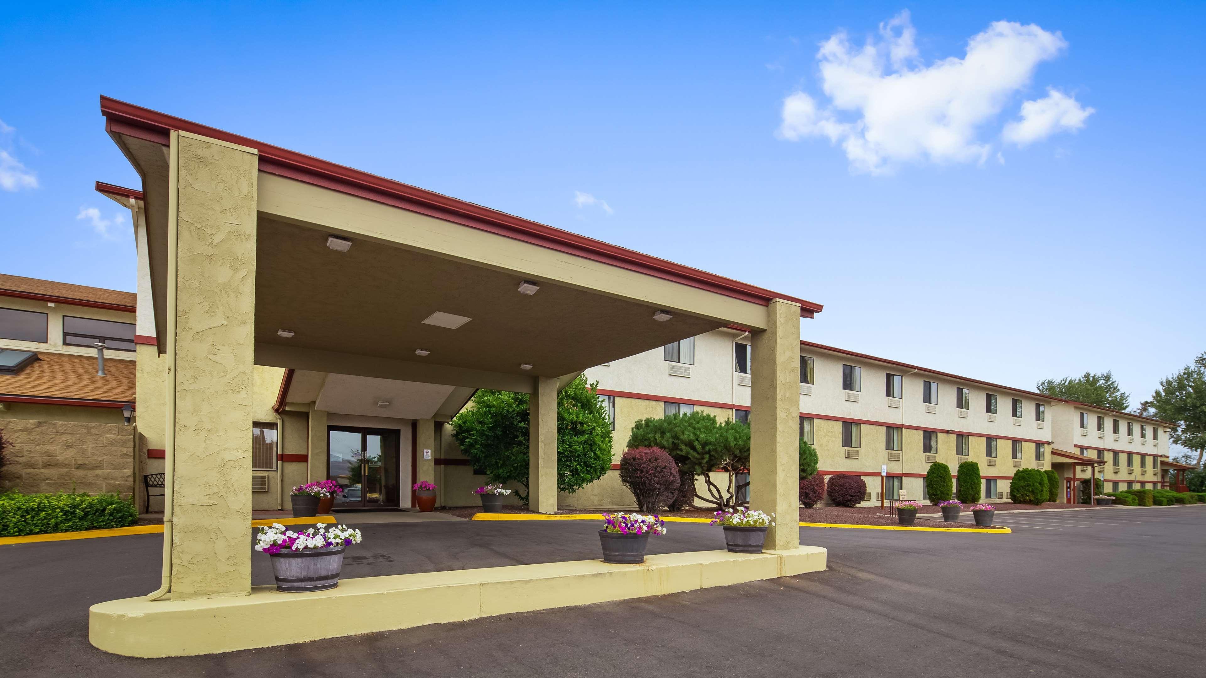 Surestay Hotel By Best Western Элленсберг Экстерьер фото